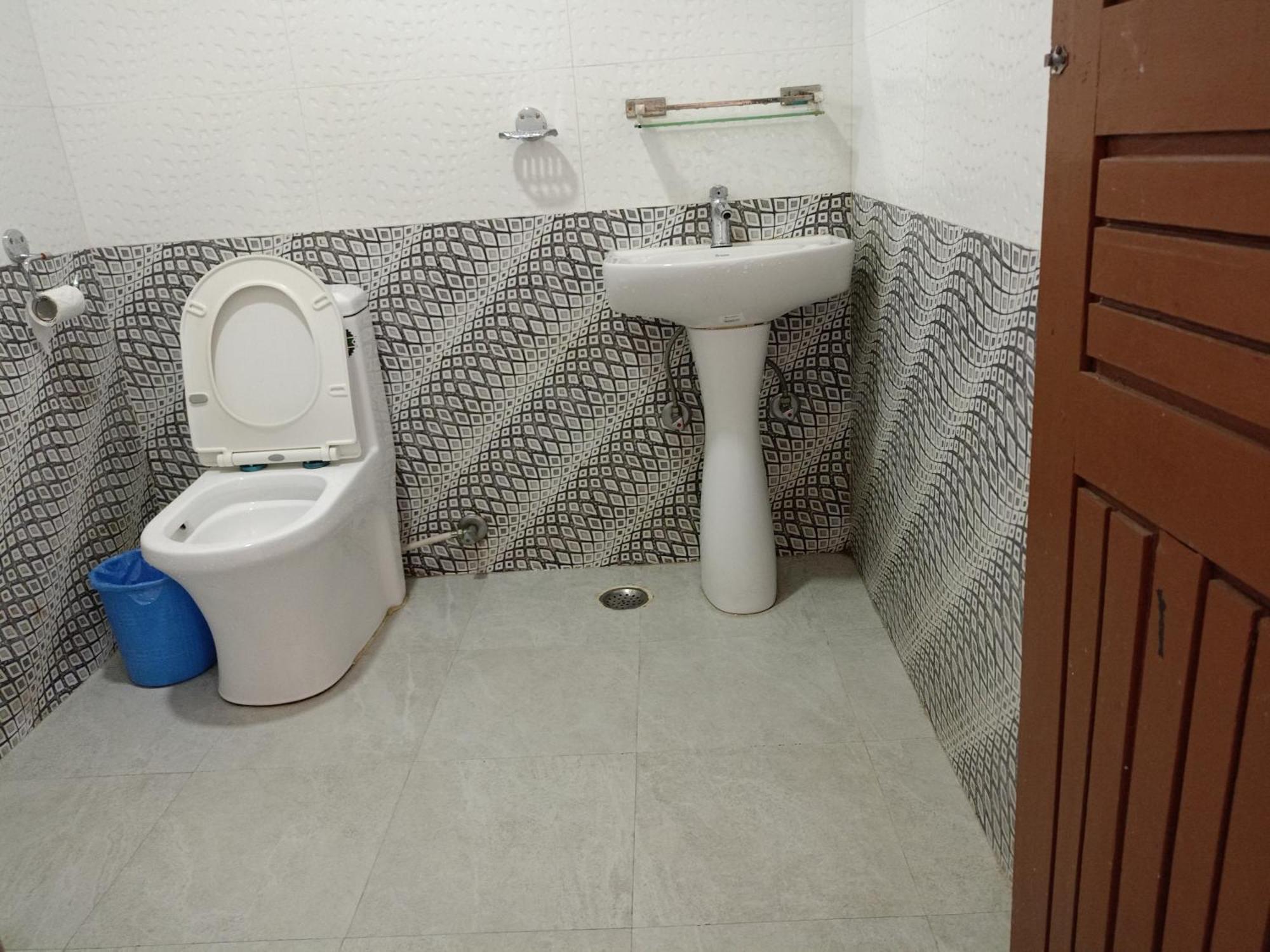 Pokhara Metro Eco Hotel Экстерьер фото